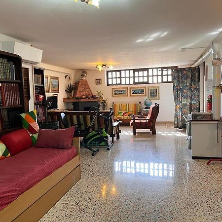 Casa Fra Gli Ulivi Di Giuseppe Pensionat Sonnino Exteriör bild