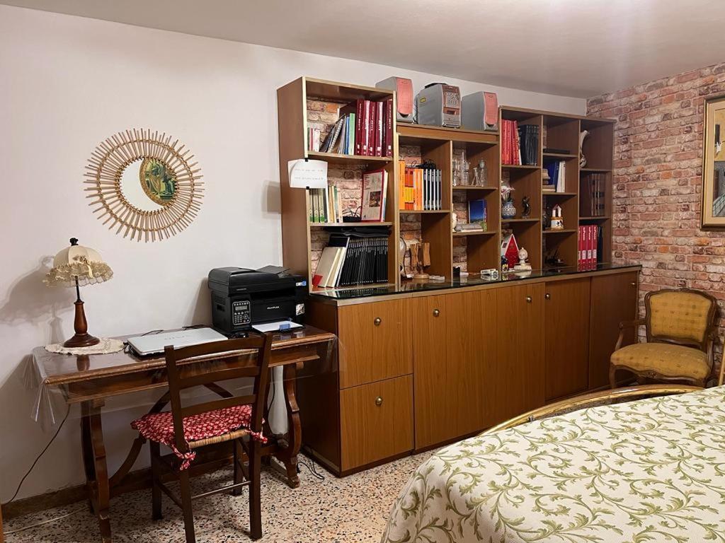 Casa Fra Gli Ulivi Di Giuseppe Pensionat Sonnino Exteriör bild